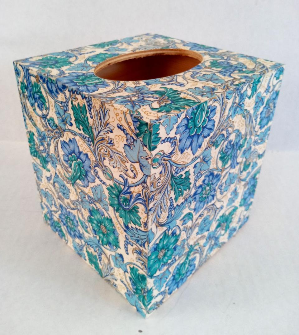 Beautiful Decoupage Wood Tissue Box Cover Decorative Italian Paper with Gold Accents