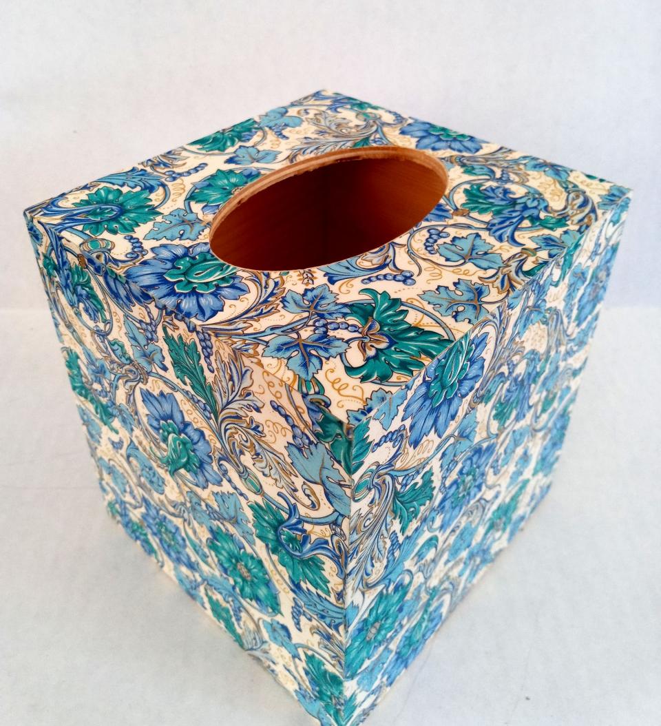 Beautiful Decoupage Wood Tissue Box Cover Decorative Italian Paper with Gold Accents